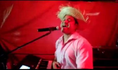 Lucas Freitas anima Forró do Beco em Areias