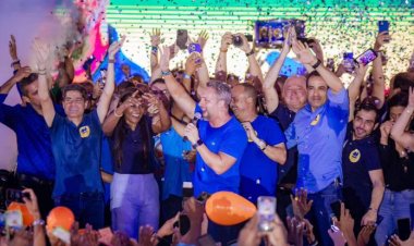 Flávio Matos é confirmado candidato a prefeito de Camaçari em convenção histórica com mais de 15 mil pessoas