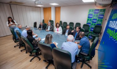 Prefeitura avança na garantia de crédito para aquisição de ônibus elétricos