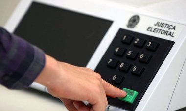 Urnas eletrônicas apresentam problemas durante votação em Camaçari