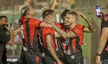 Vitória goleia Juazeirense por 4 a 1 no Adauto Moraes pelo Baianão