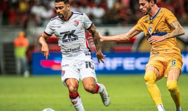 Vitória bate Colo-Colo e se isola na liderança do Baianão