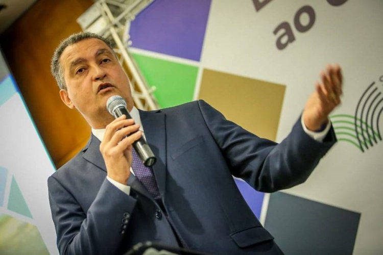Rui Costa sugere que povo troque laranja por outra fruta mais barata