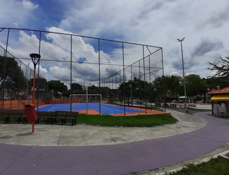 Praça da Matriz em Abrantes sofre com falta de manutenção e moradores cobram providências